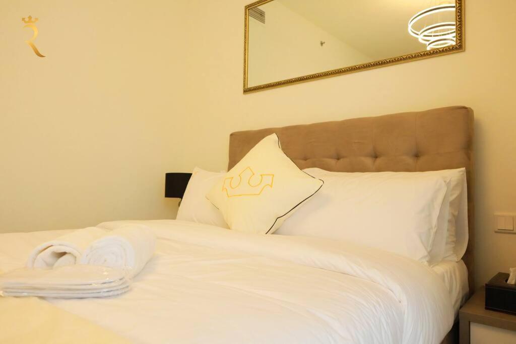 Amber Glow 2br Al Raha Apartment *