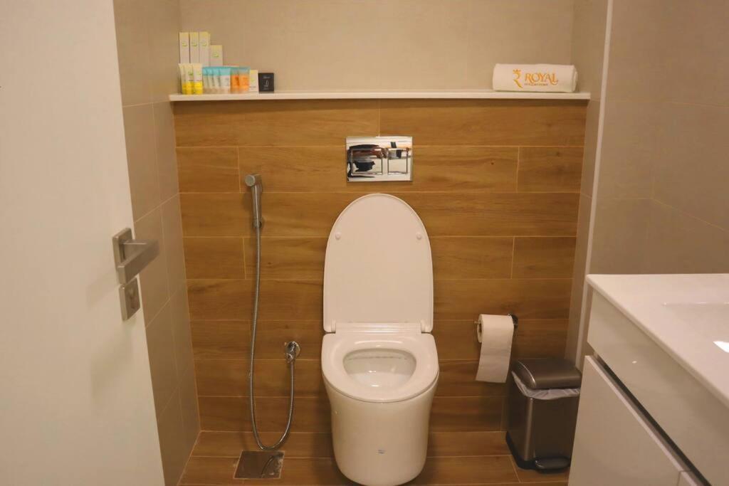 Amber Glow 2br Al Raha Apartment