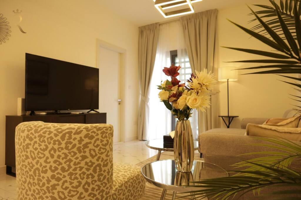 Apartment Amber Glow 2br Al Raha Abu Dhabi