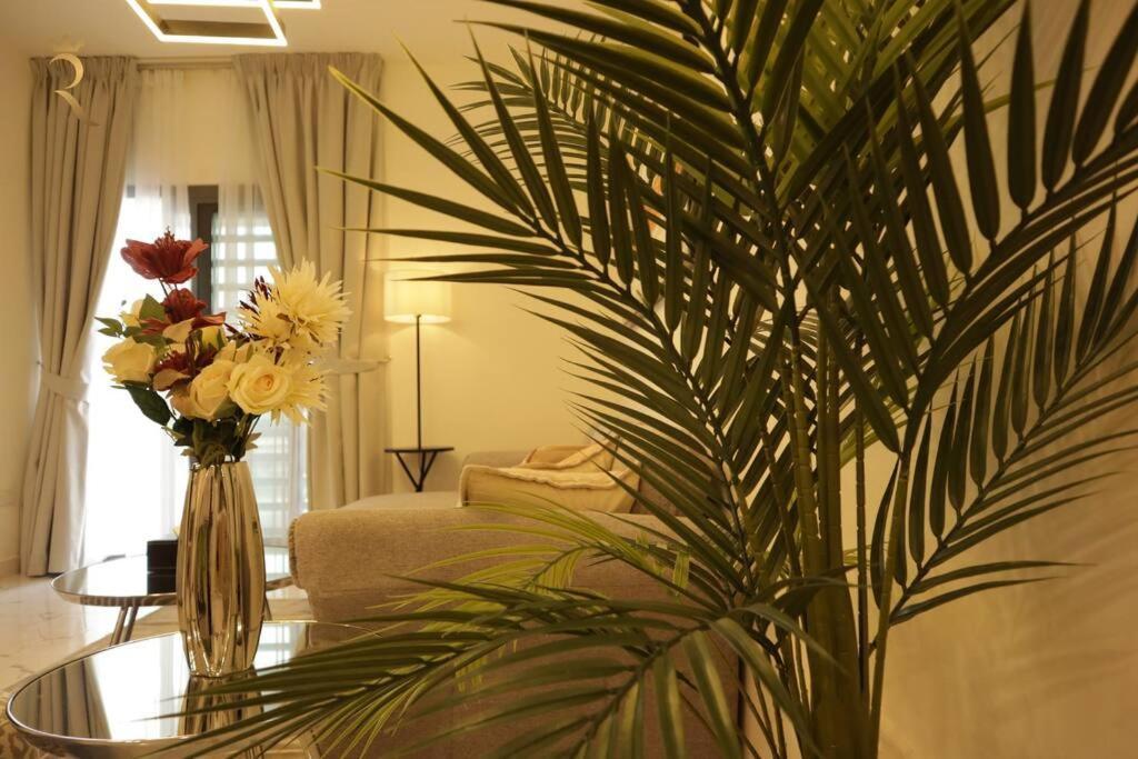 Amber Glow 2br Al Raha Apartment