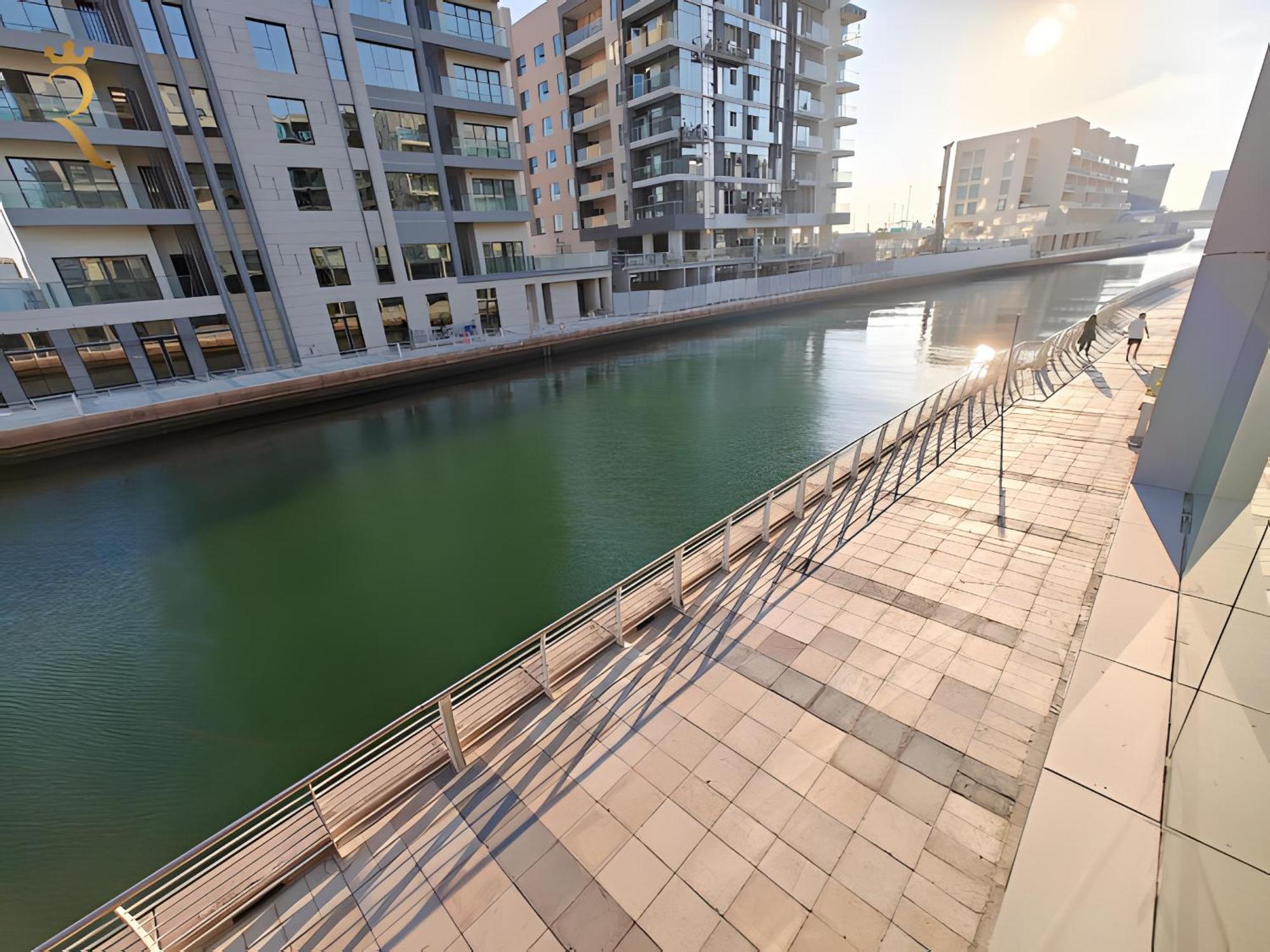 Amber Glow 2br Al Raha Apartment *
